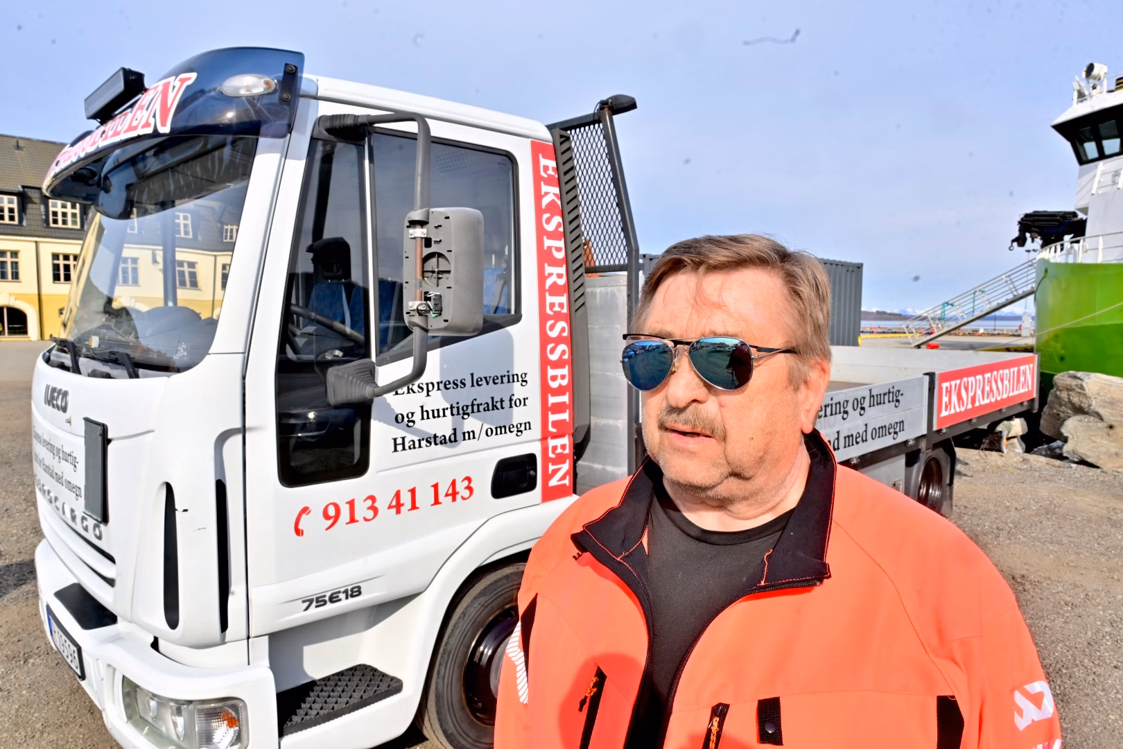 Ekspressbilen med sjåfør i Harstad